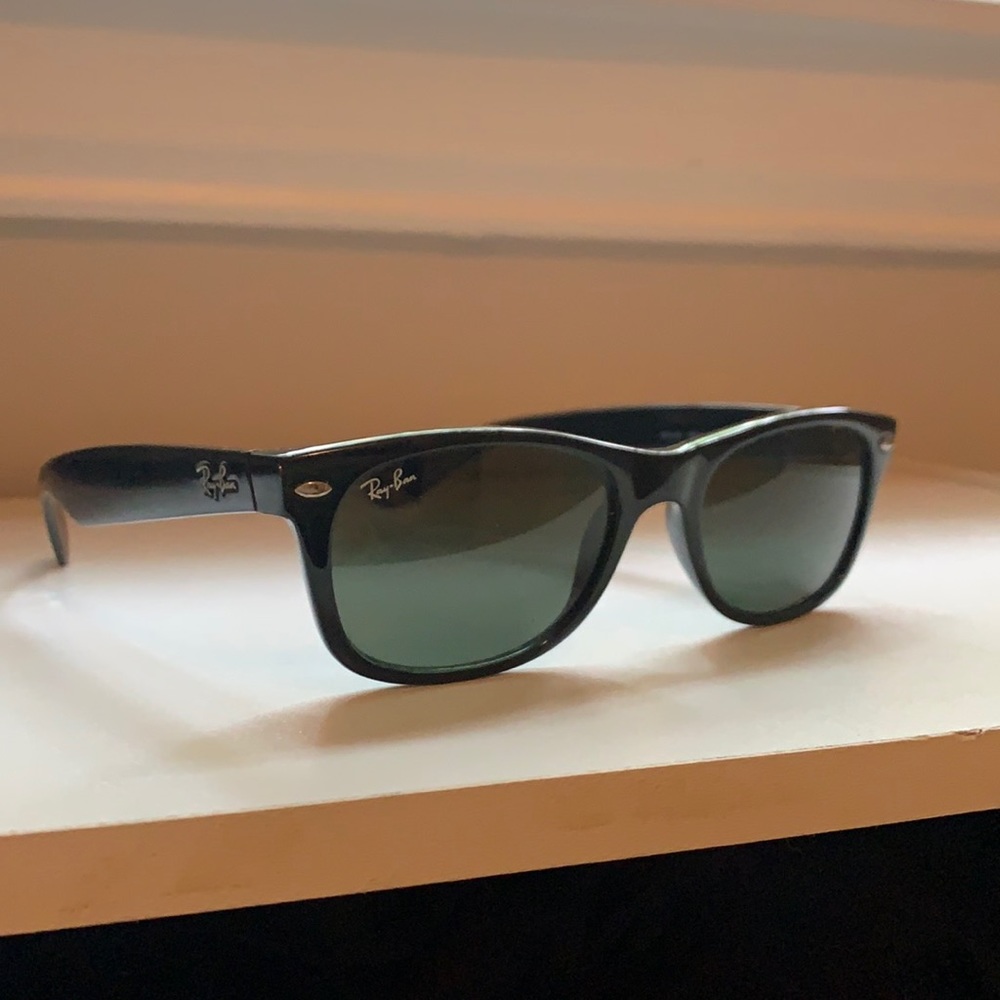 Ray Ban New Wayfarer Sunglasses